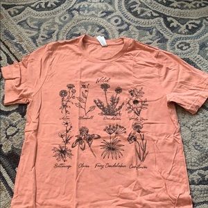 Cute, trendy flower tee for spring!